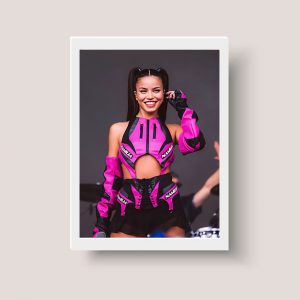 Cuadro Decorativo Emilia Mernes 02 - Tamaño A3 30x40 Cm