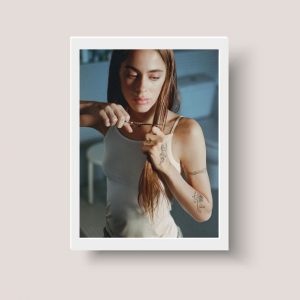 Cuadro Decorativo Tini Stoessel Un Mechon De Pelo A4