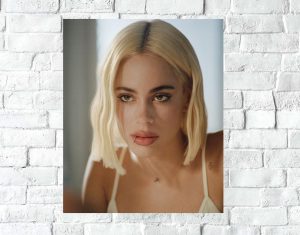 Poster Lámina Decorativa Tini Stoessel 02 Tamaño A3 30x42 Cm