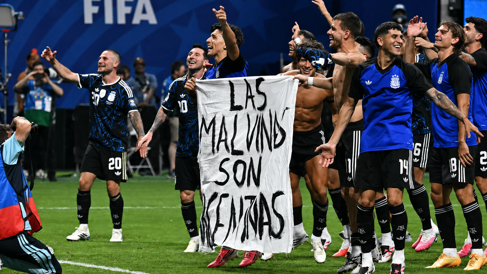 Cuadro Malvinas Argentinas Mundial 2026 02 - A3 30x40 Cm - Imagen 3